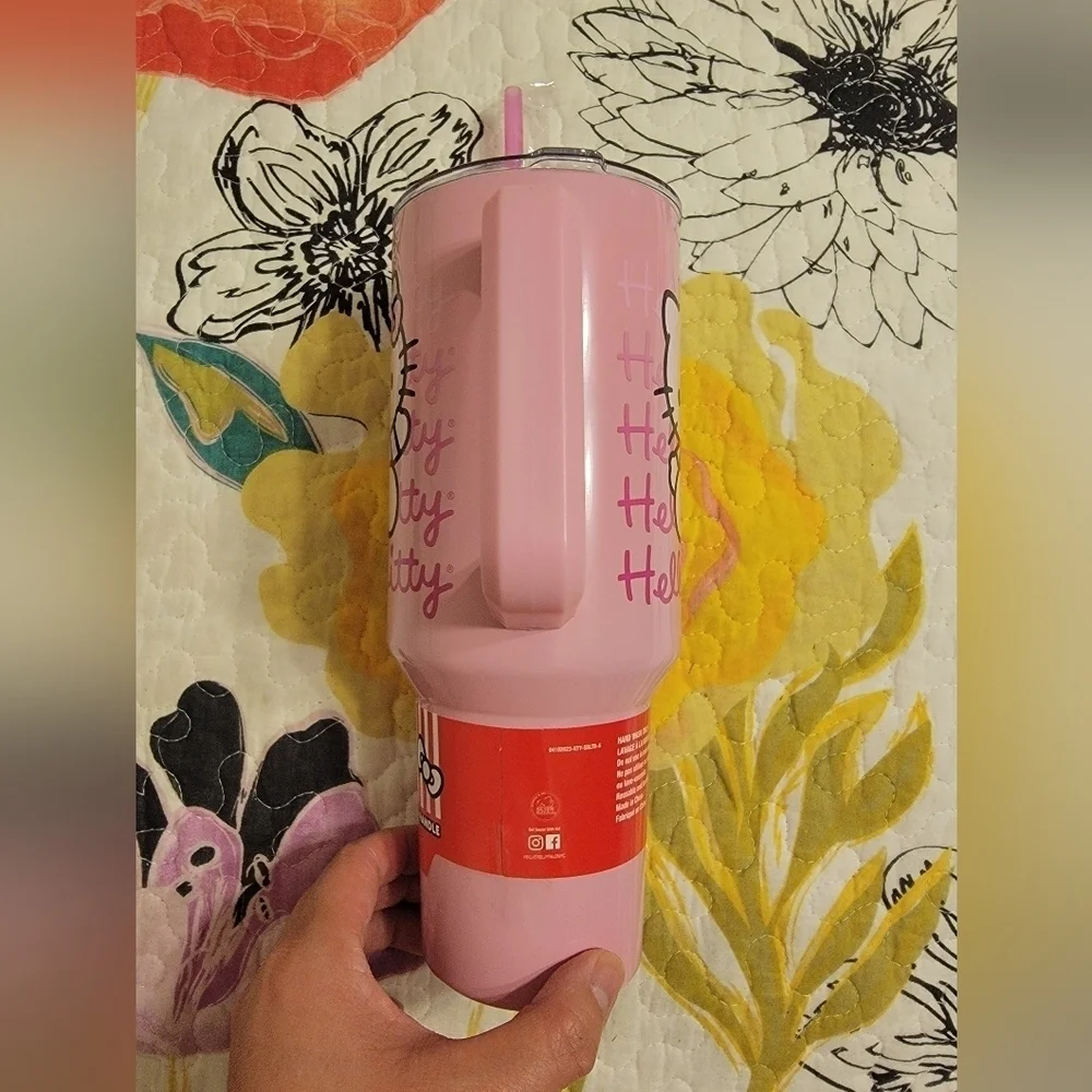 NWT Hello Kitty Stainless Steel Tumbler 40 oz